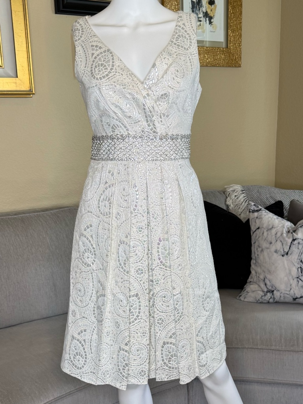 JS Boutique White Silver Brocade Fit & Flare Pleated Dress W/Pockets Size 8 NWOT